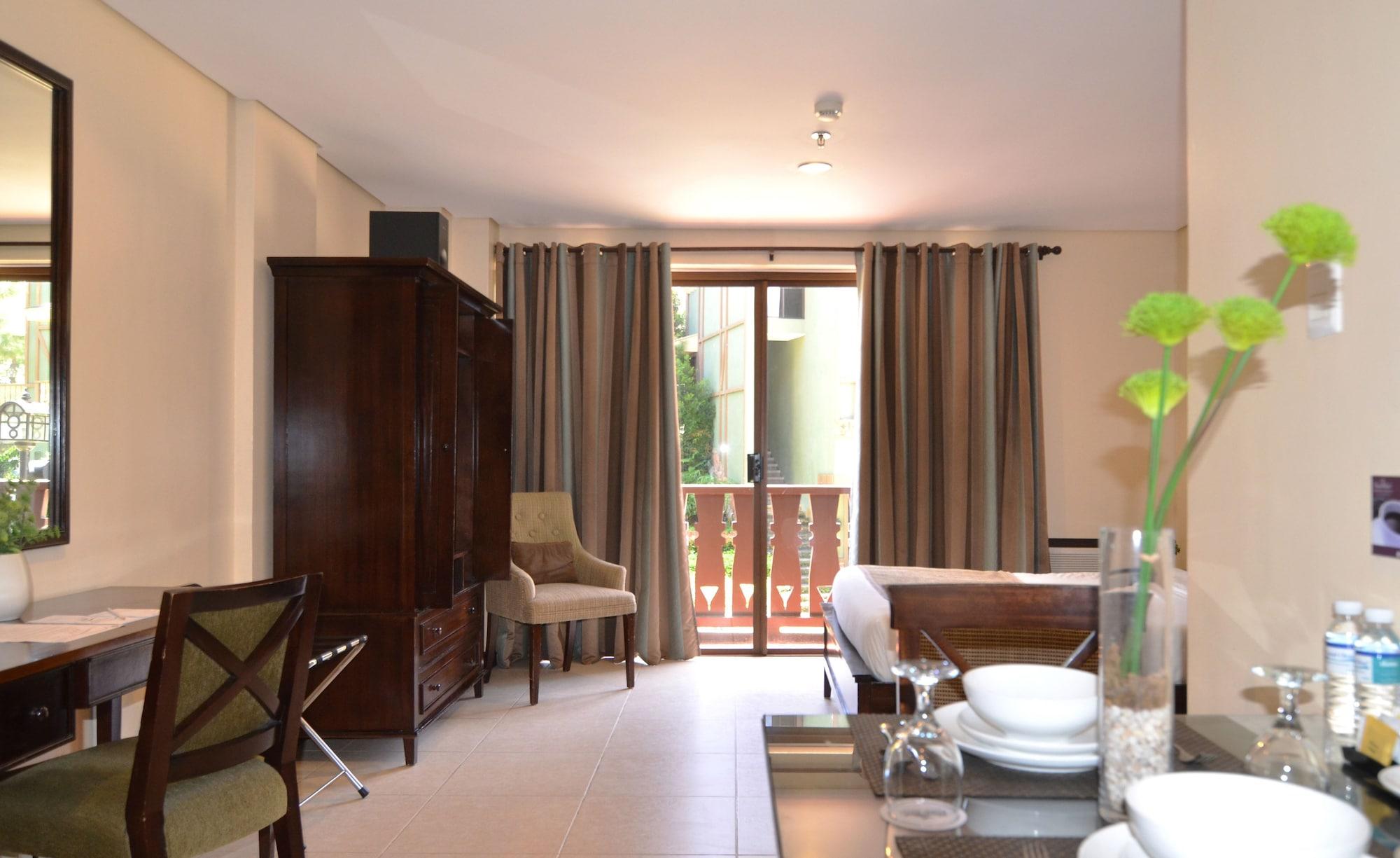 Crosswinds Resort Suites Tagaytay City Extérieur photo