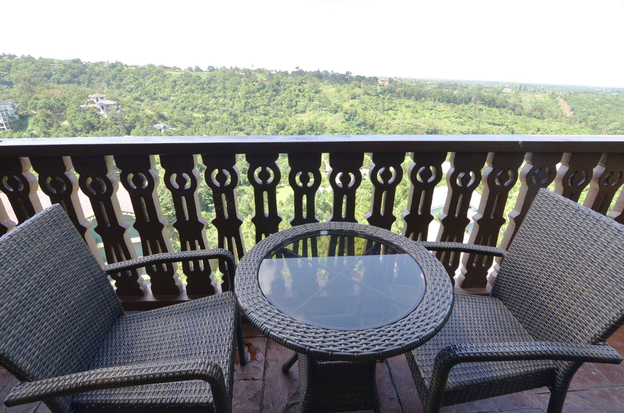 Crosswinds Resort Suites Tagaytay City Extérieur photo