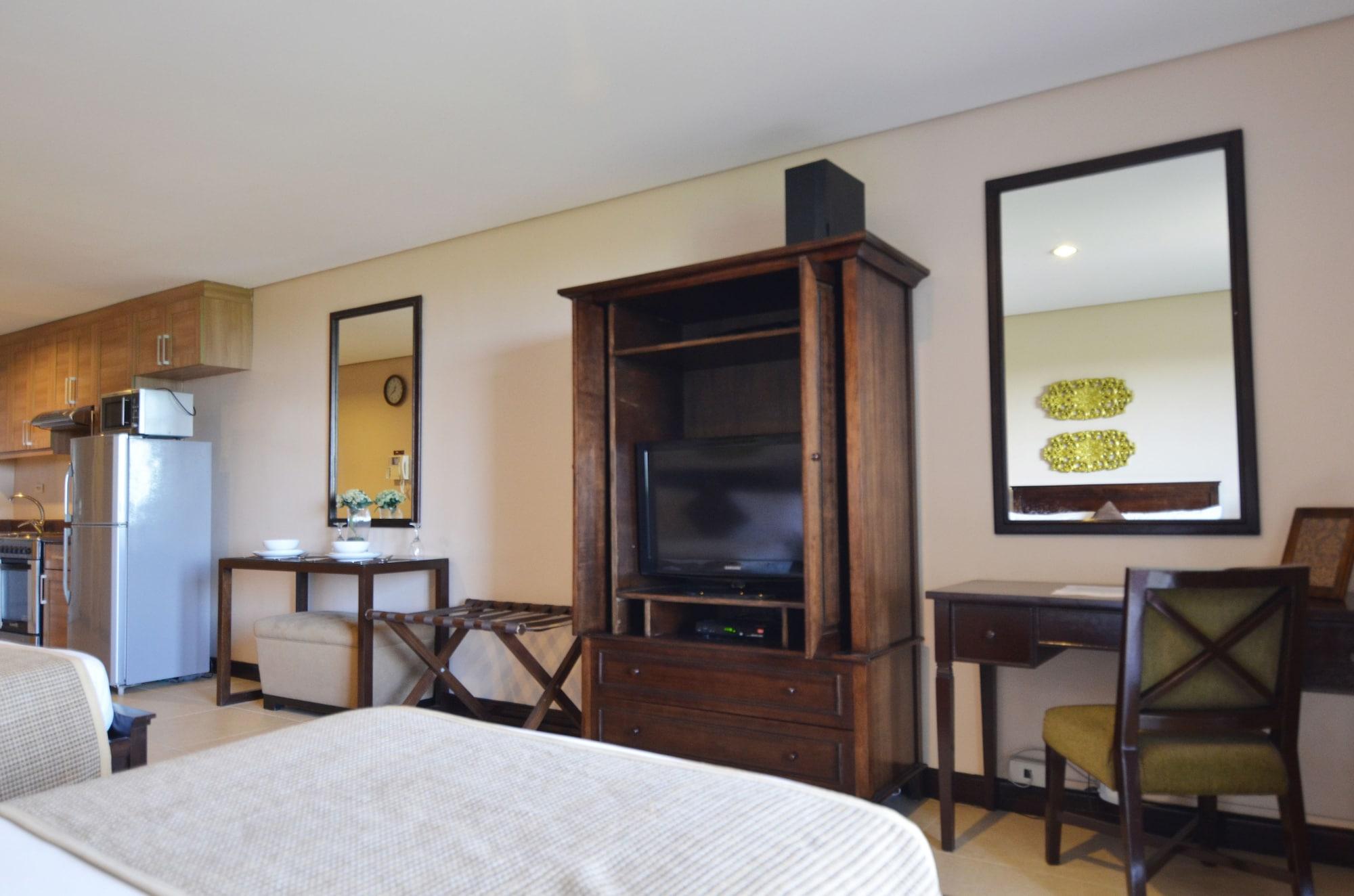 Crosswinds Resort Suites Tagaytay City Extérieur photo