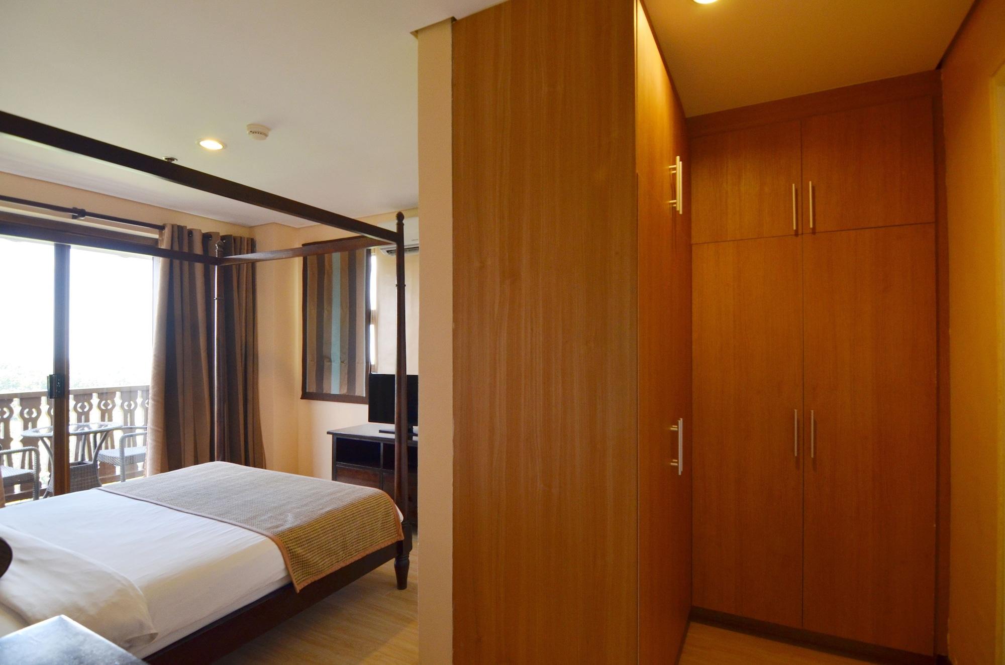 Crosswinds Resort Suites Tagaytay City Extérieur photo