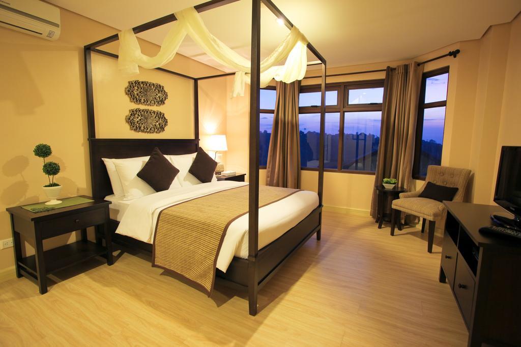 Crosswinds Resort Suites Tagaytay City Extérieur photo