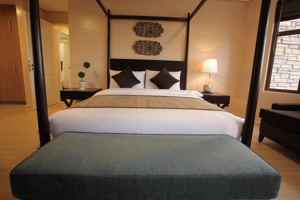 Crosswinds Resort Suites Tagaytay City Extérieur photo