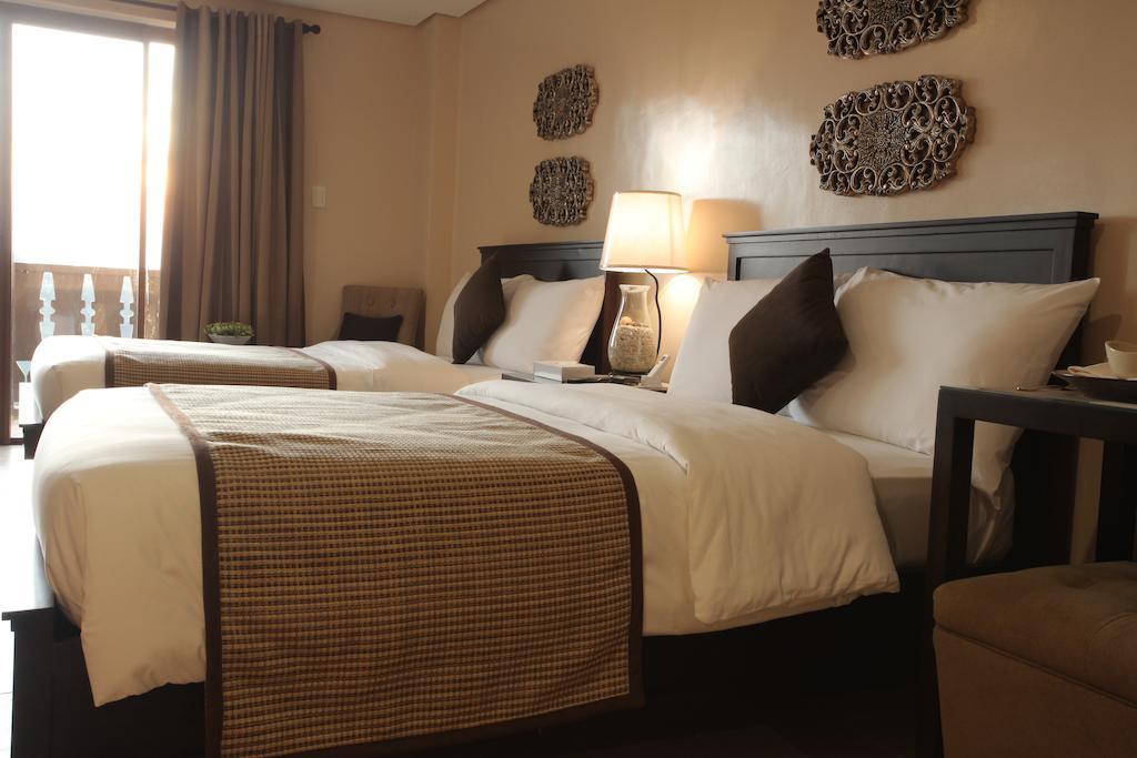 Crosswinds Resort Suites Tagaytay City Chambre photo