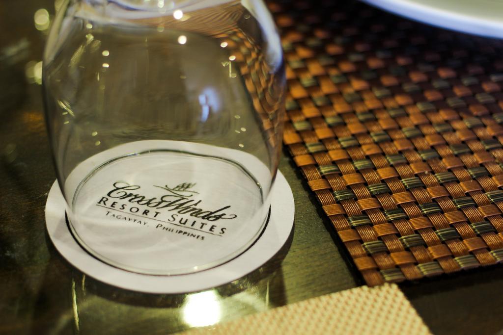 Crosswinds Resort Suites Tagaytay City Extérieur photo
