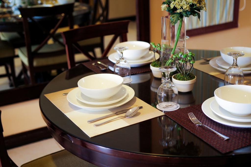 Crosswinds Resort Suites Tagaytay City Extérieur photo