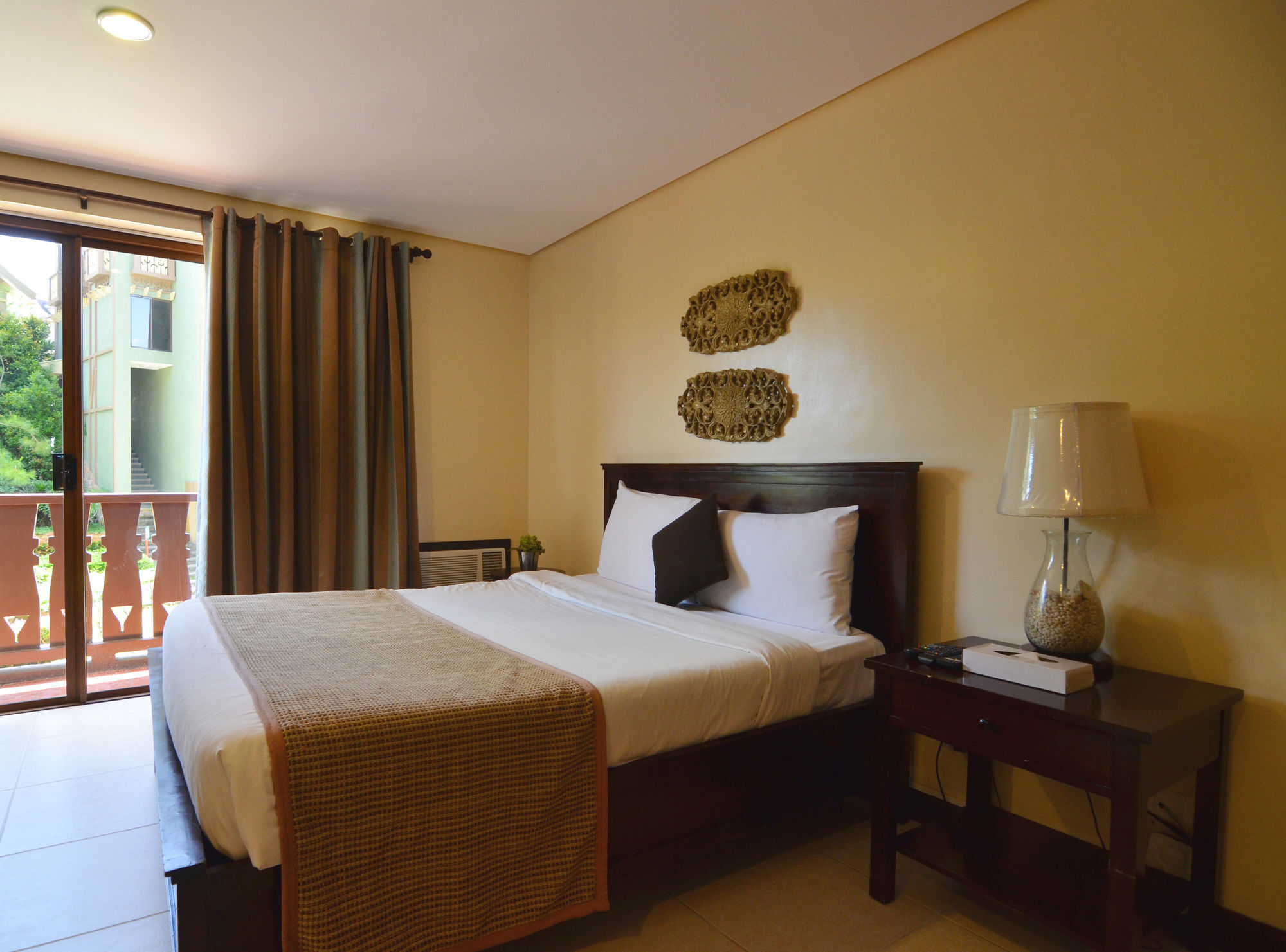 Crosswinds Resort Suites Tagaytay City Extérieur photo